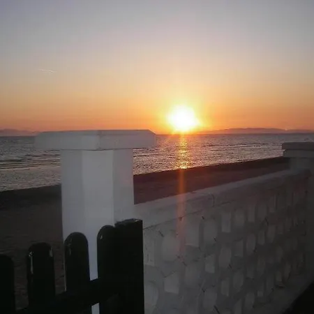 Casa Sulla Davanti Al Mare